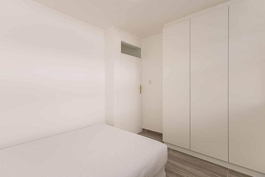 3 Bedroom Property for Sale in Sea Point Western Cape